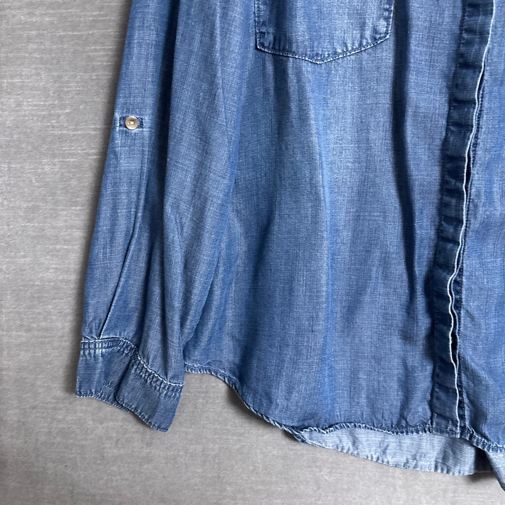 Chicos Top 3 XL 16 Relaxed Blue Chambray Roll Tab Lyocell Button Casual Classic - Picture 5 of 12